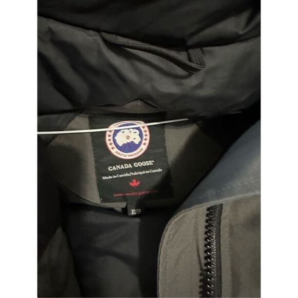Canada goose woman down coat size XS - Picture 5 of 8